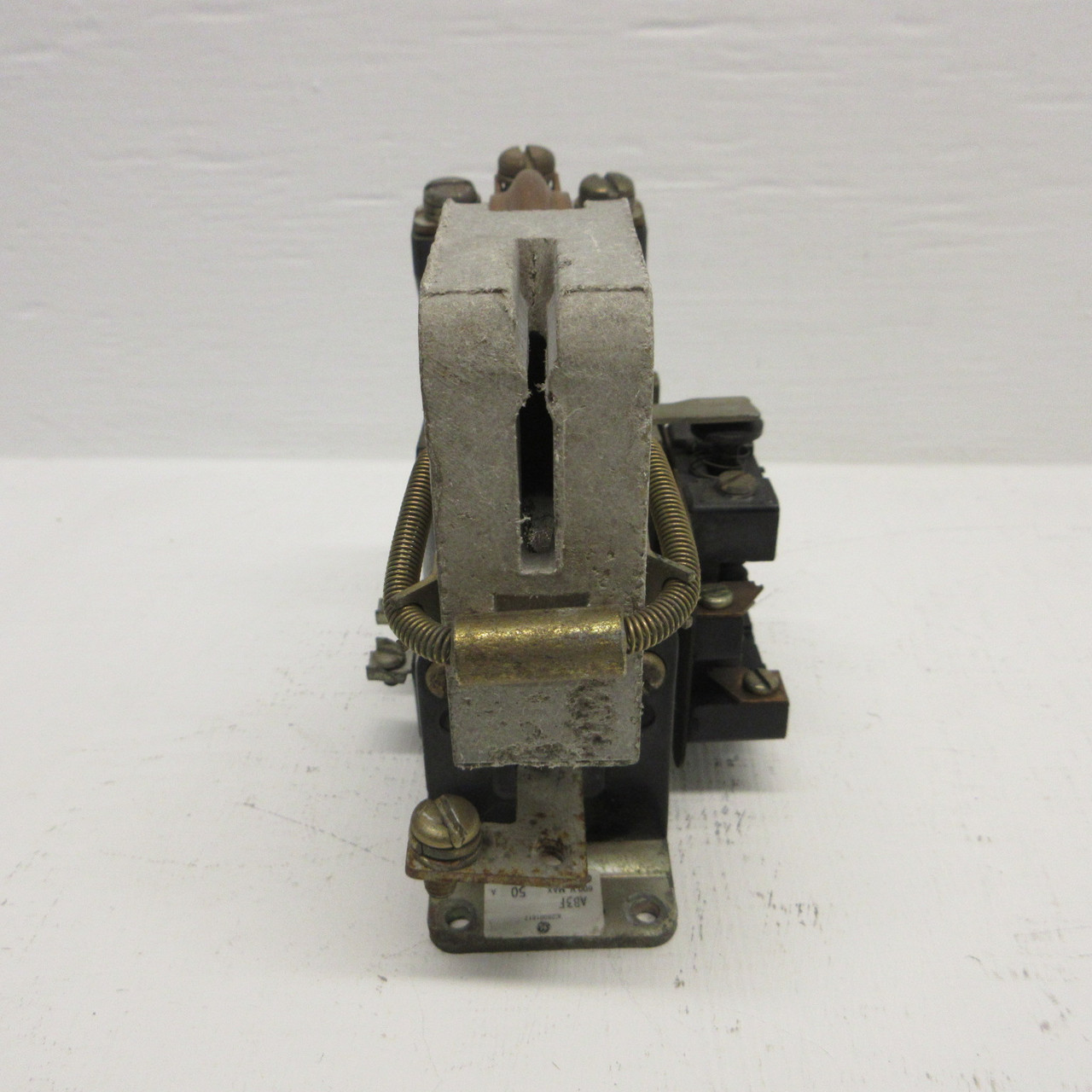 General Electric IC28001617 AB3F DC Contactor IC2800 600VDC 50A w 22D154G3A 120V (AH1487-2)