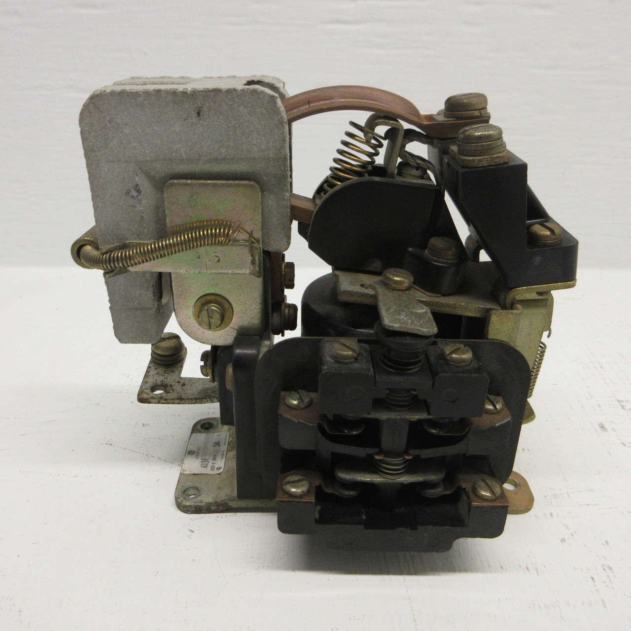 General Electric IC28001617 AB3F DC Contactor IC2800 600VDC 50A w 22D154G3A 120V (AH1487-2)