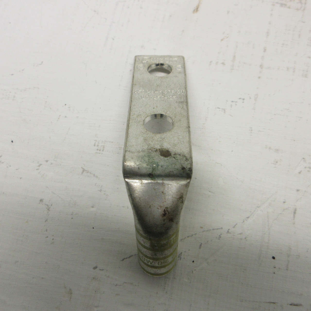 NEW Panduit LCC250-12F Crimp Lugs 2 Hole 250kcmil Right Angle P62 NNB (LOT OF 6) (AH1490-6)