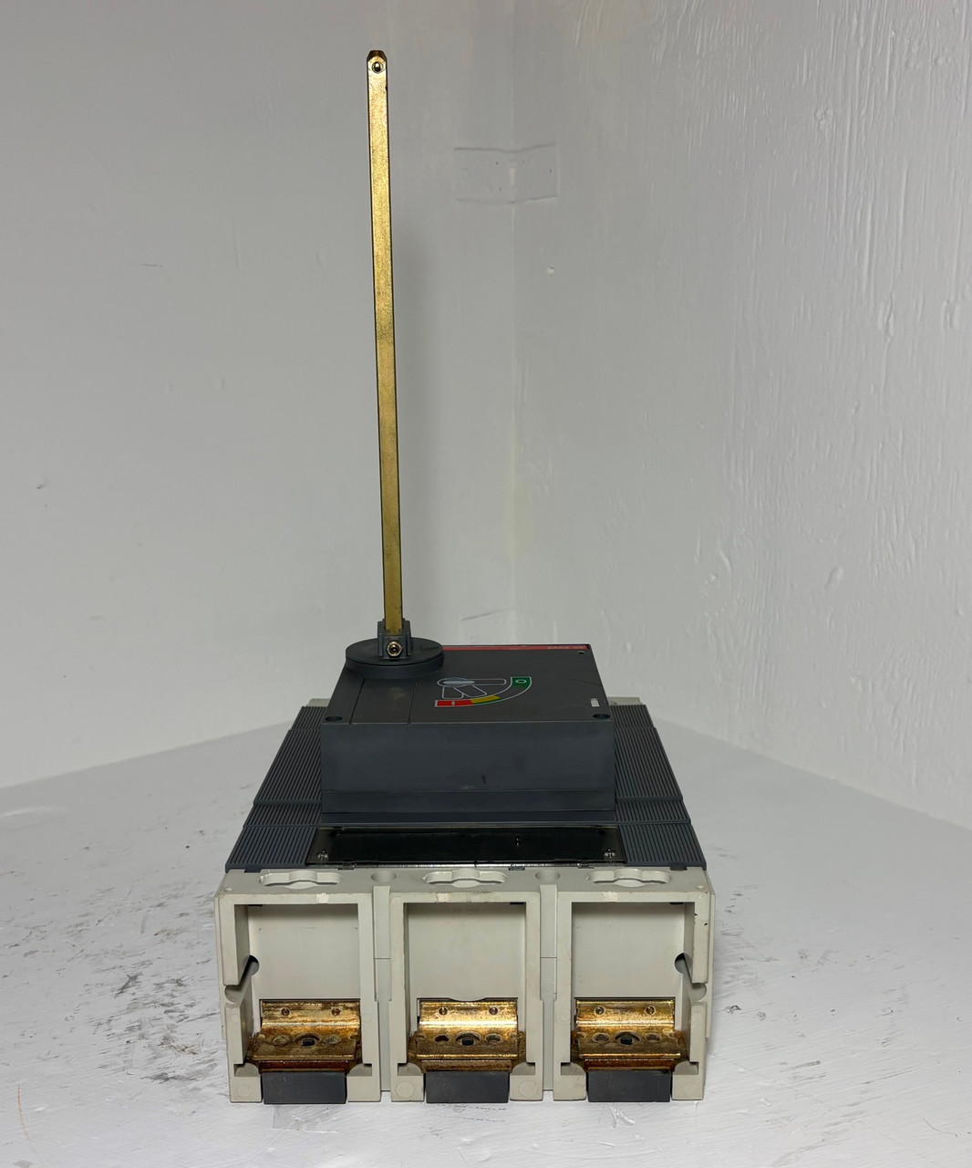 ABB S6H-D 600A Molded Case Switch SACE S6 w/ Aux Type S6H 600V 3P S6HD 600 Amp (EM5983-1)