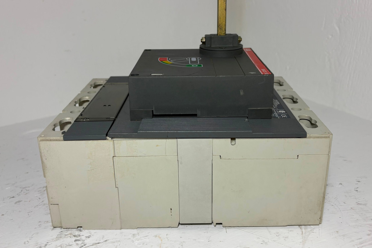 ABB S6H-D 600A Molded Case Switch SACE S6 w/ Aux Type S6H 600V 3P S6HD 600 Amp (EM5983-1)