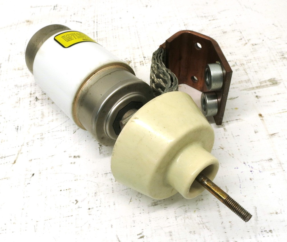 GE 55B532575P1 Vacuum Bottle Interrupter CR193 400A LimitAmp 7.2kV 400 Amp (DW8418-15)