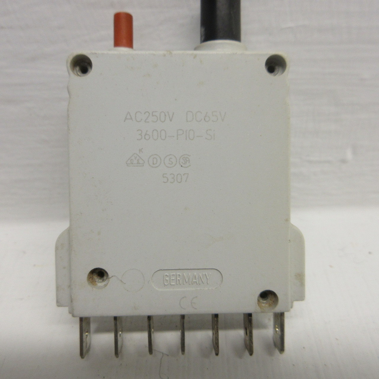 E-T-A Magnetic 3600-P10-SI-2A 2 Amp 1 Pole Circuit Breaker 250VAC 65VDC Germany (AH1495-18)