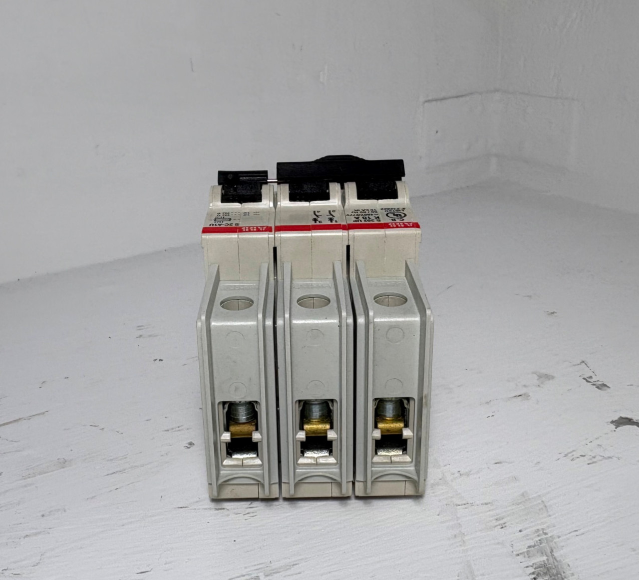 NEW ABB 2635724 S202UP-K10A1 10A Circuit Breaker 480Y/277V S2C-A1U 2P 10 Amp NIB (EM5984-63)