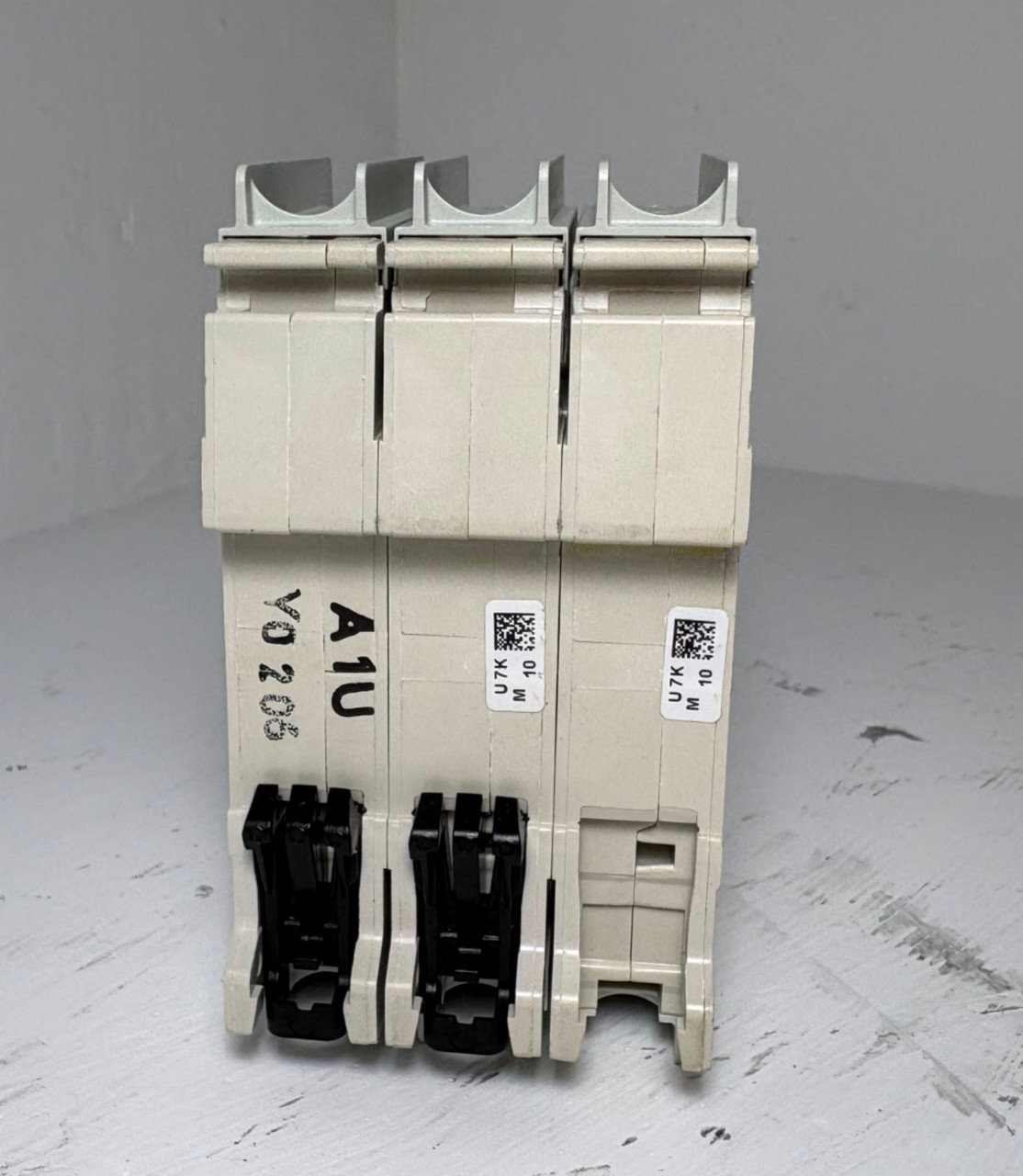 NEW ABB 2635724 S202UP-K10A1 10A Circuit Breaker 480Y/277V S2C-A1U 2P 10 Amp NIB (EM5984-63)