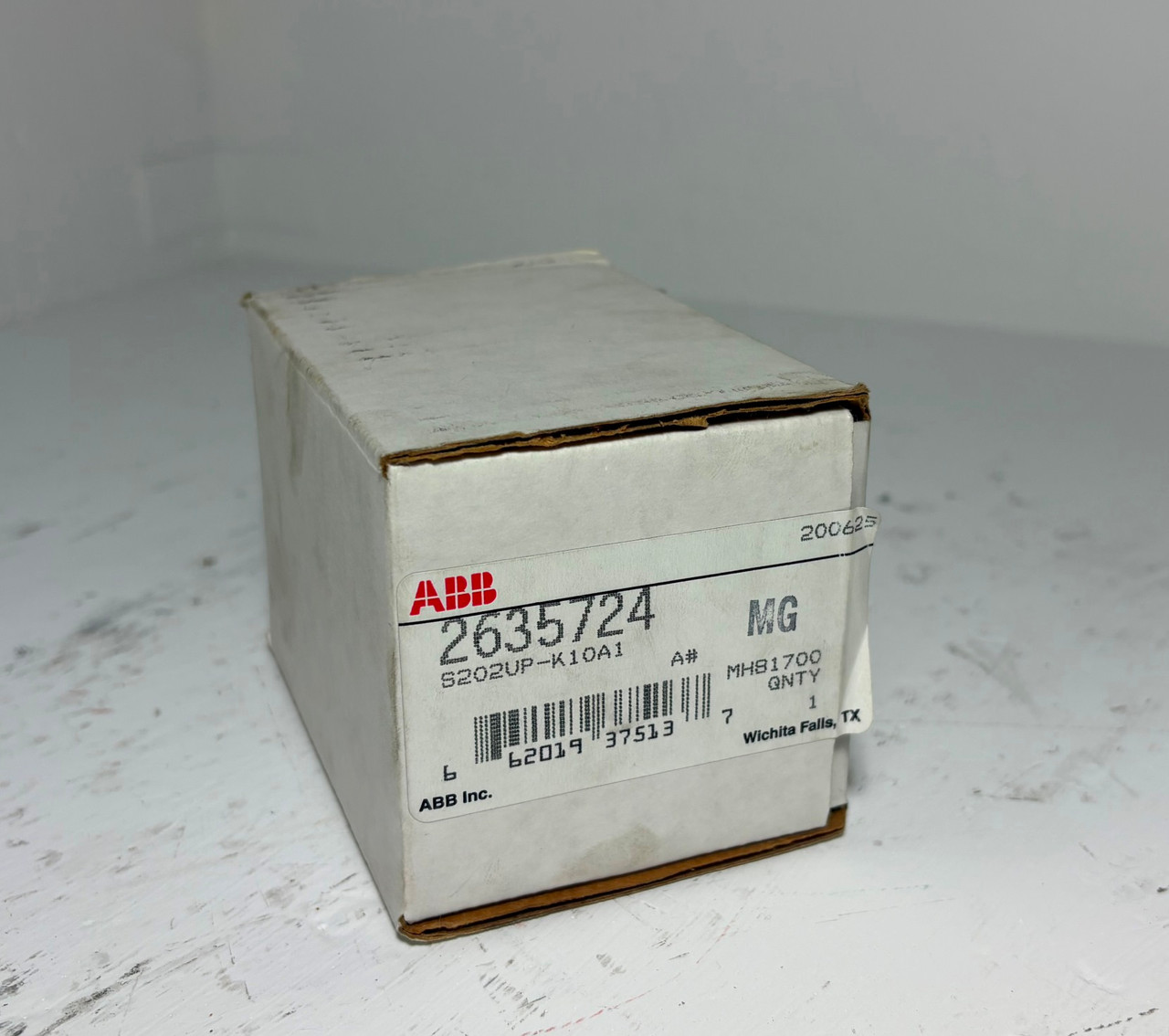 NEW ABB 2635724 S202UP-K10A1 10A Circuit Breaker 480Y/277V S2C-A1U 2P 10 Amp NIB (EM5984-63)