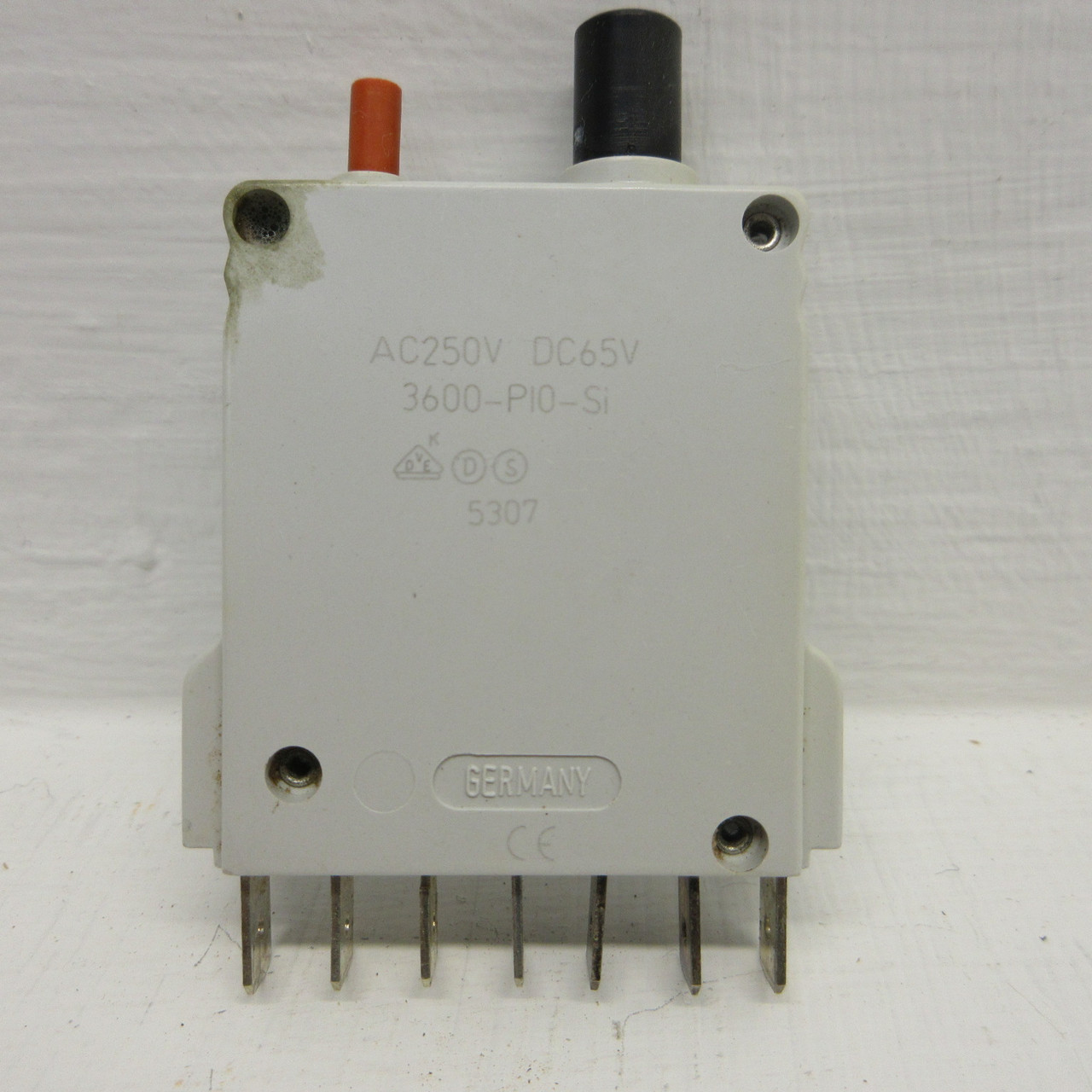 E-T-A Magnetic 3600-P10-SI-16A 16 Amp 1 Pole Circuit Breaker 250VAC 65VDC German (AH1496-4)