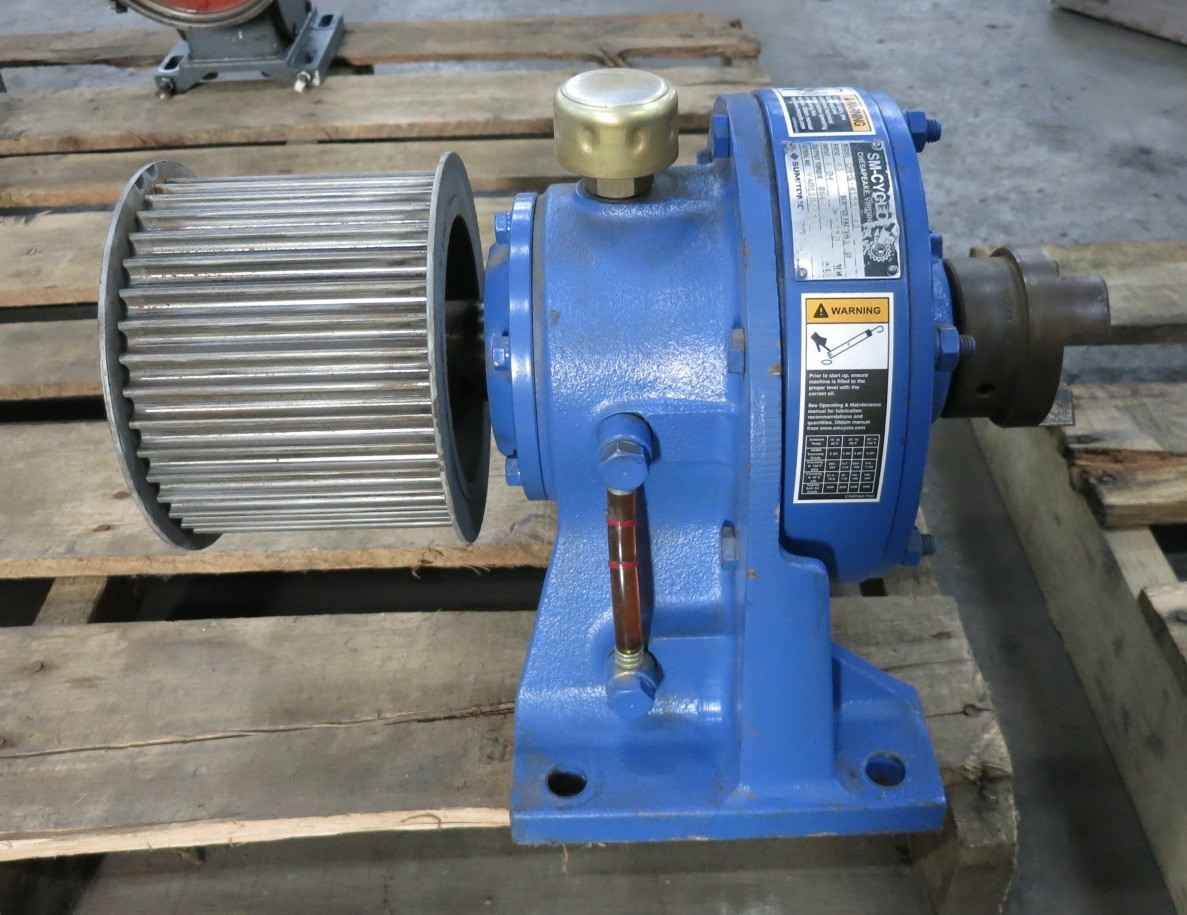 SM-Cyclo CHHS-4155Y-43 Gear Drive Reducer Ratio 43 1750 RPM 6.04 HP 8660 in/lb (DW8428-1)