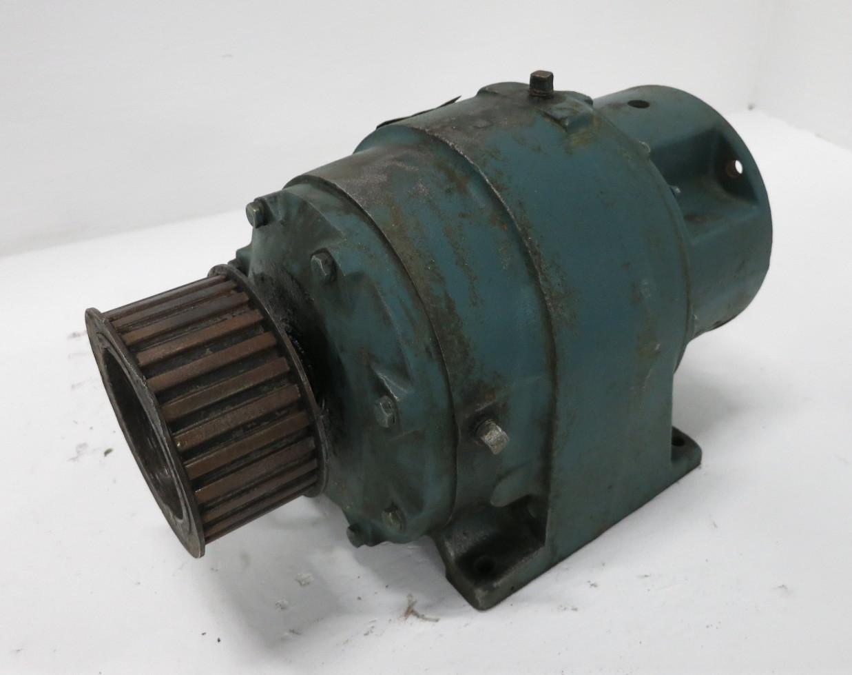 Reliance Tigear Speed Reducer Gear Drive Ratio 9.3 140DM16A 2.6 HP 1750 TPM 828 (DW8427-1)