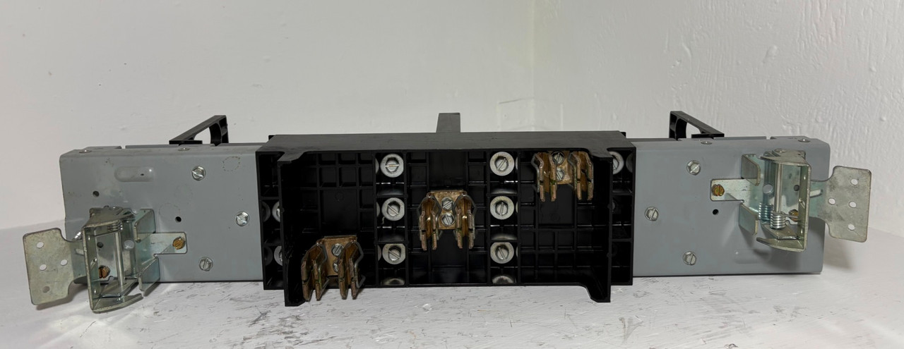 GE AMC6EB 300A Spectra Twin Circuit Breaker Module TED SELA 6 Pole 600V 300 Amp (EM5988-4)