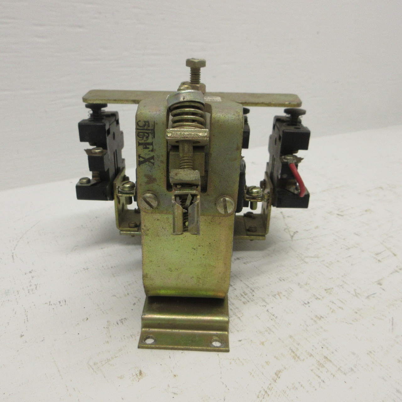 General Electric IC2820 A100BB3BD Relay 10 Amp 600V GE 10A 115/120 VDC Coil (AH1511-1)