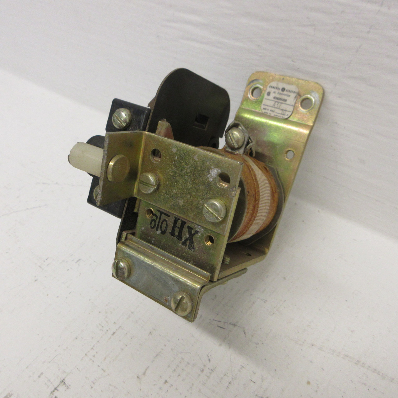 General Electric IC2820 A200 A3F DC Contactor 10 Amp 600V GE 10A 120 VDC Coil (AH1512-1)