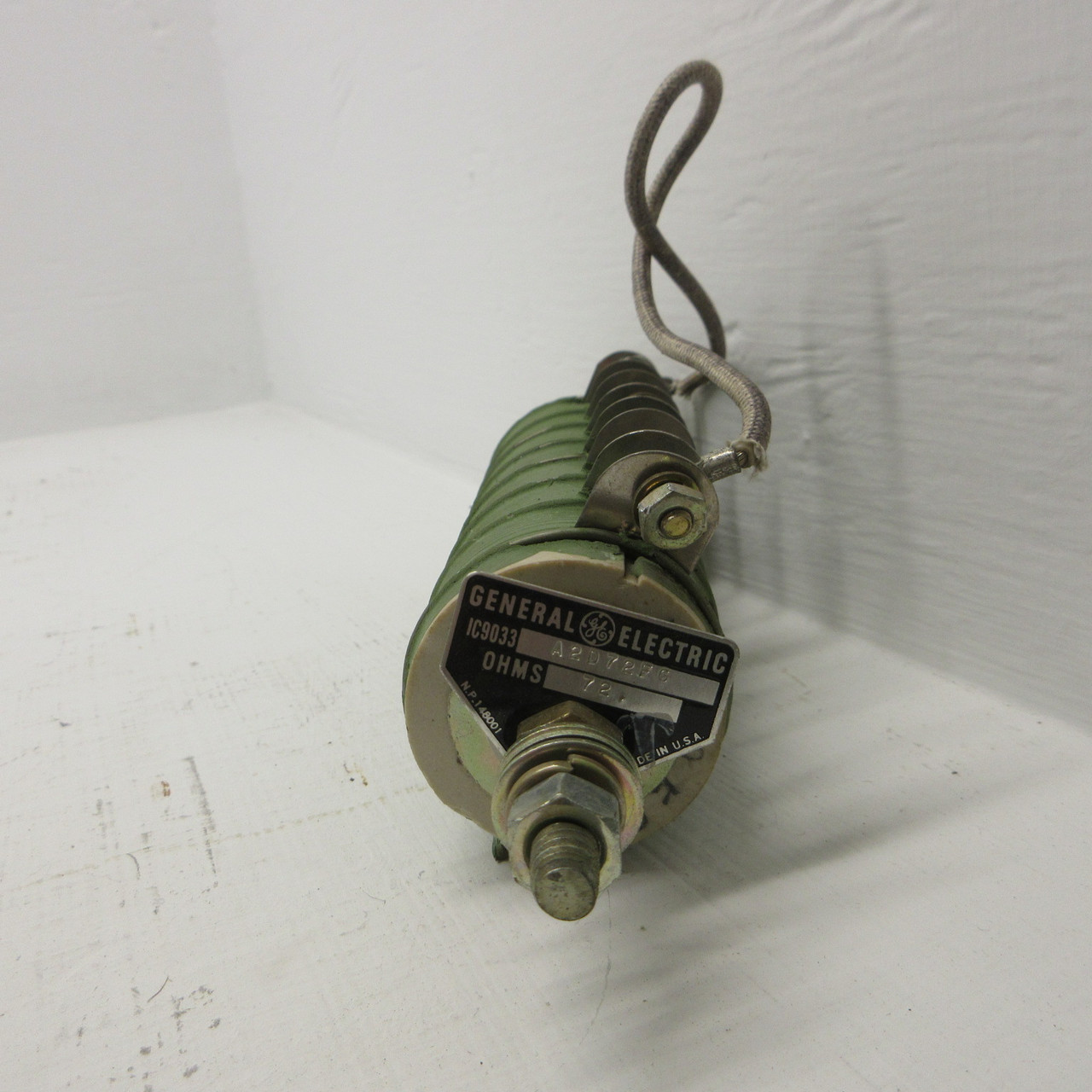 General Electric GE IC9033 A2D72FG 72 Ohms Resistor 72. IC9033-A2D72FG Green (AH1514-1)
