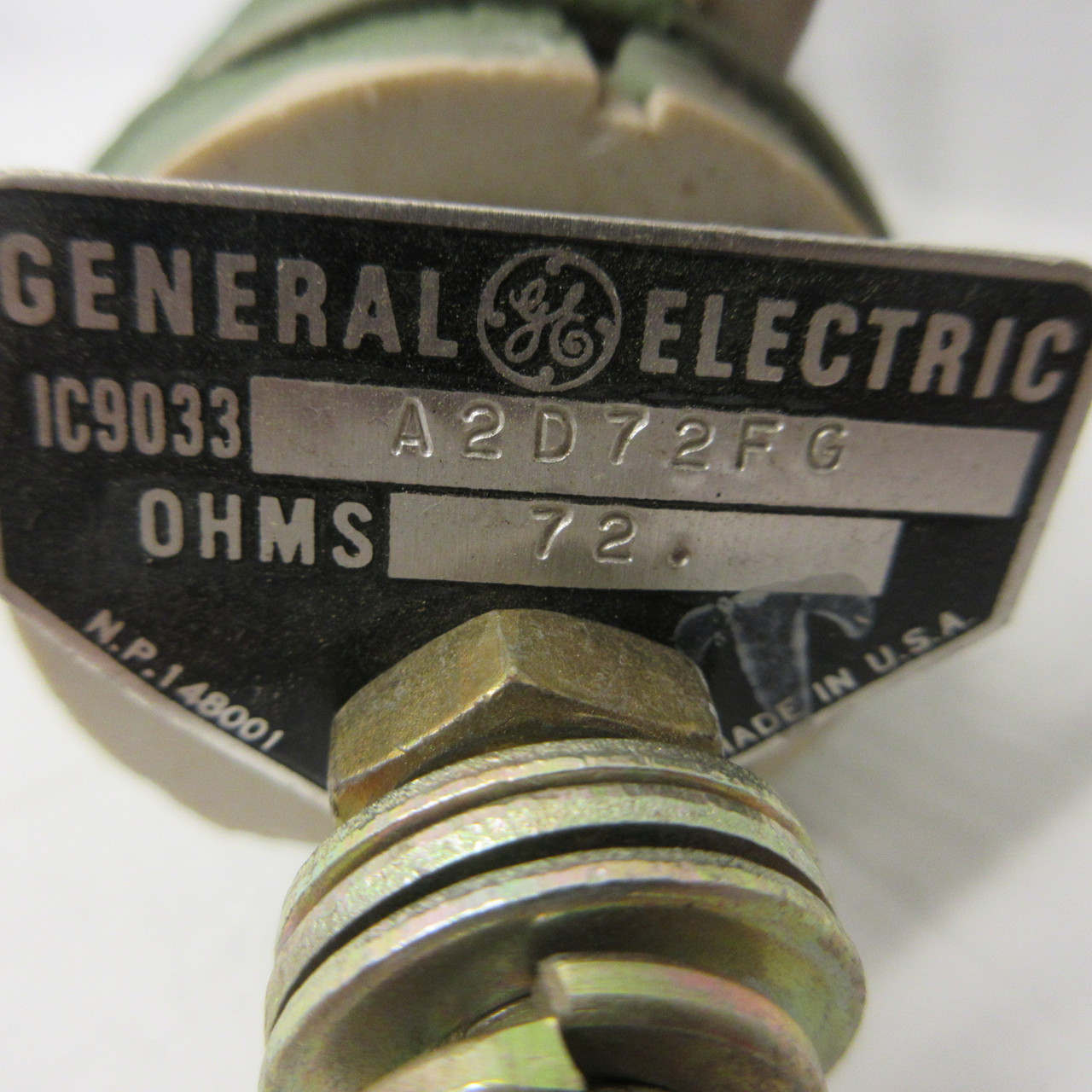 General Electric GE IC9033 A2D72FG 72 Ohms Resistor 72. IC9033-A2D72FG Green (AH1514-1)