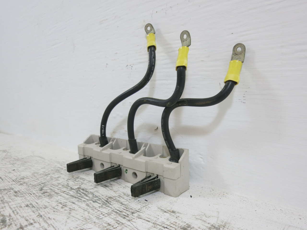 Image of General Electric GE 8000 4 AWG 100 Amp MCC Bucket Stab Assembly 100A Stabs