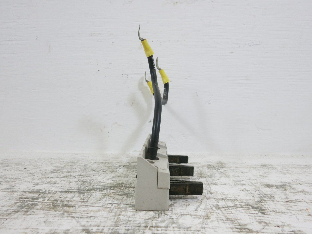 General Electric GE 8000 4 AWG 100 Amp MCC Bucket Stab Assembly 100A Stabs (BJ1157-3)