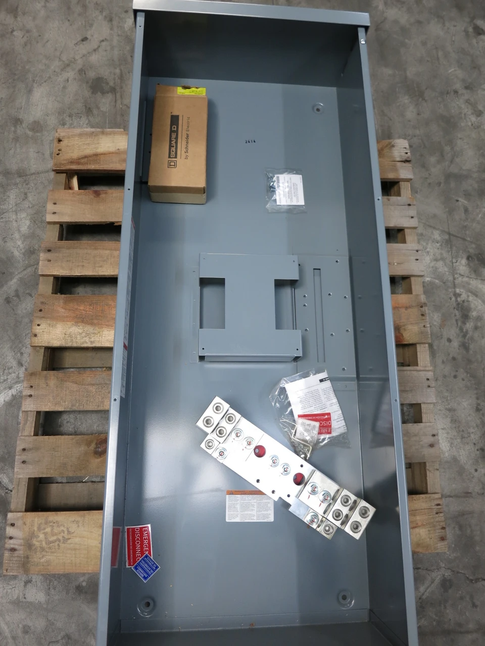 NEW Square D P1200S 1200A Circuit Breaker Enclosure 1200 Amp SN1200 Neutral A01 (DW8454-1)