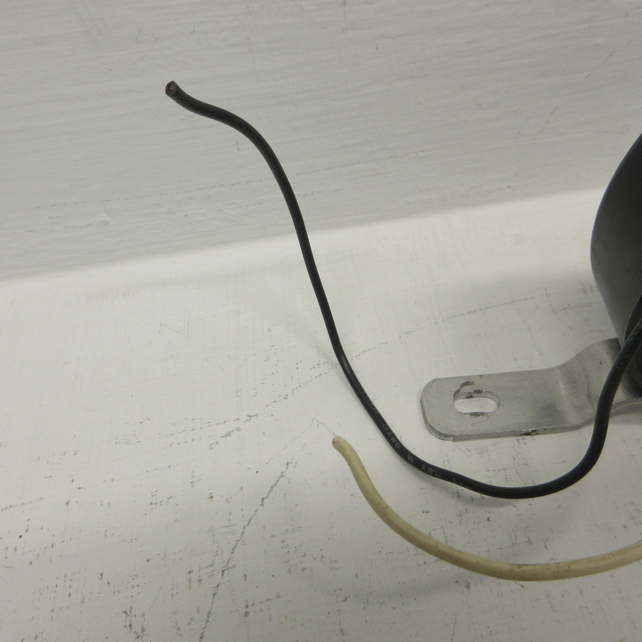 WICC ltd A-750-05-L24-01 Current Transformer 750A:5VAC TRF=1.33@30°C 0.6KV 400HZ (AH1529-12)