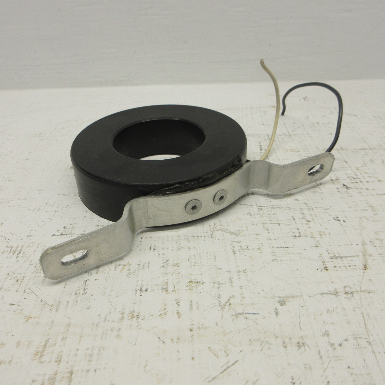 WICC ltd A-750-05-L24-01 Current Transformer 750A:5VAC TRF=1.33@30°C 0.6KV 400HZ (AH1529-12)