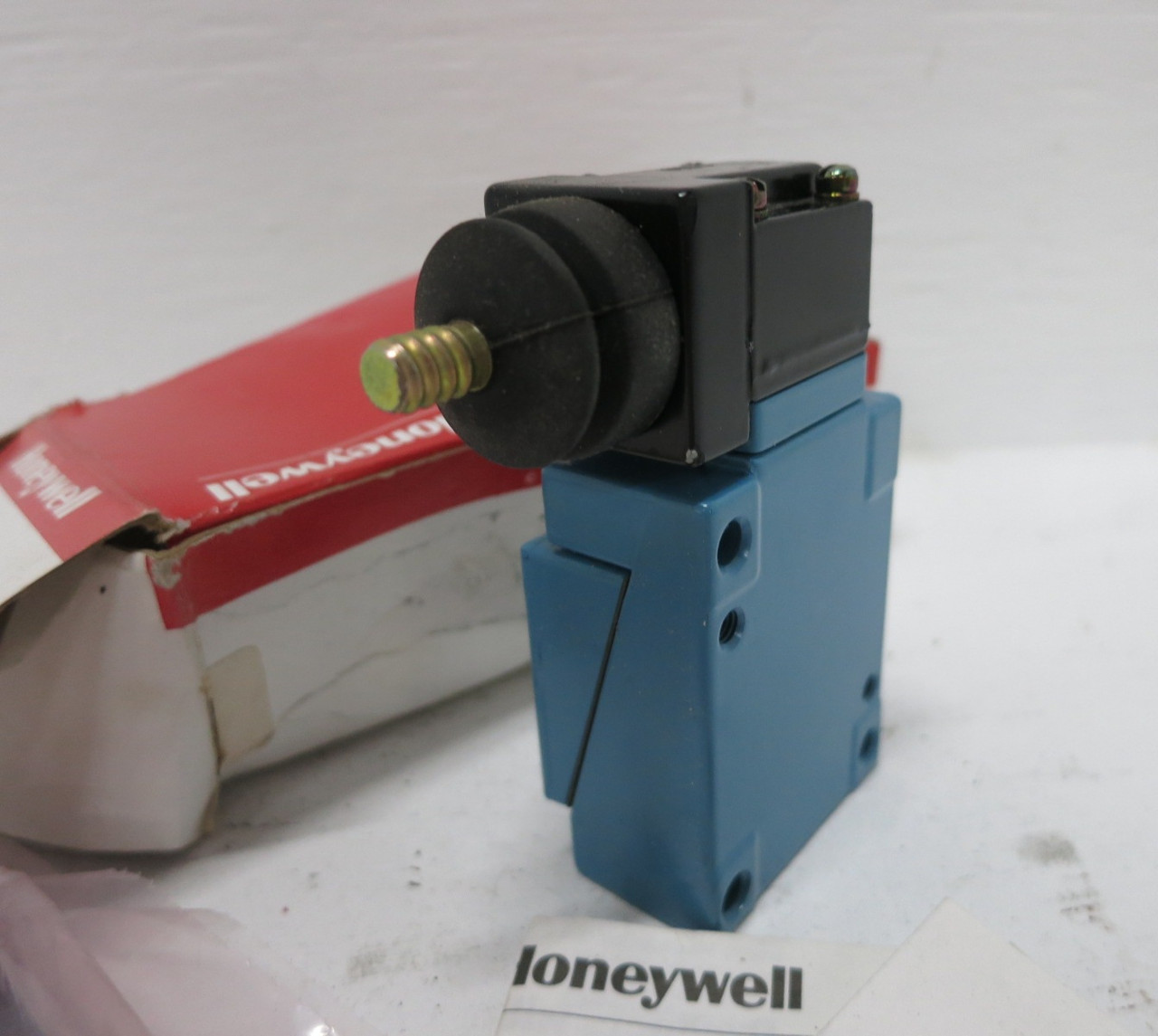 NEW Honeywell LZJ3-7B Micro Switch Enclosed Precision Switch 10A LZZ57B LZZ7J3 (DW8468-2)