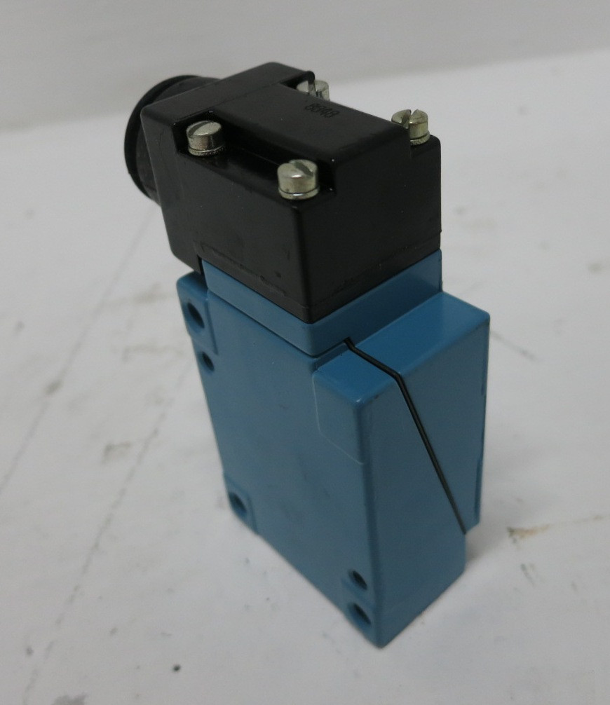 Honeywell LZJ3 Micro Switch Enclosed Precision Switch 10A LZZ7J3 LZZ41 (DW8469-2)