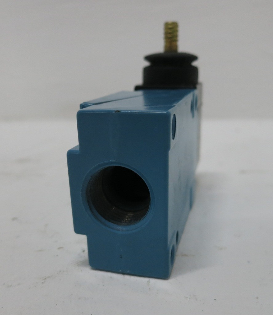 Honeywell LZJ3 Micro Switch Enclosed Precision Switch 10A LZZ7J3 LZZ41 (DW8469-2)