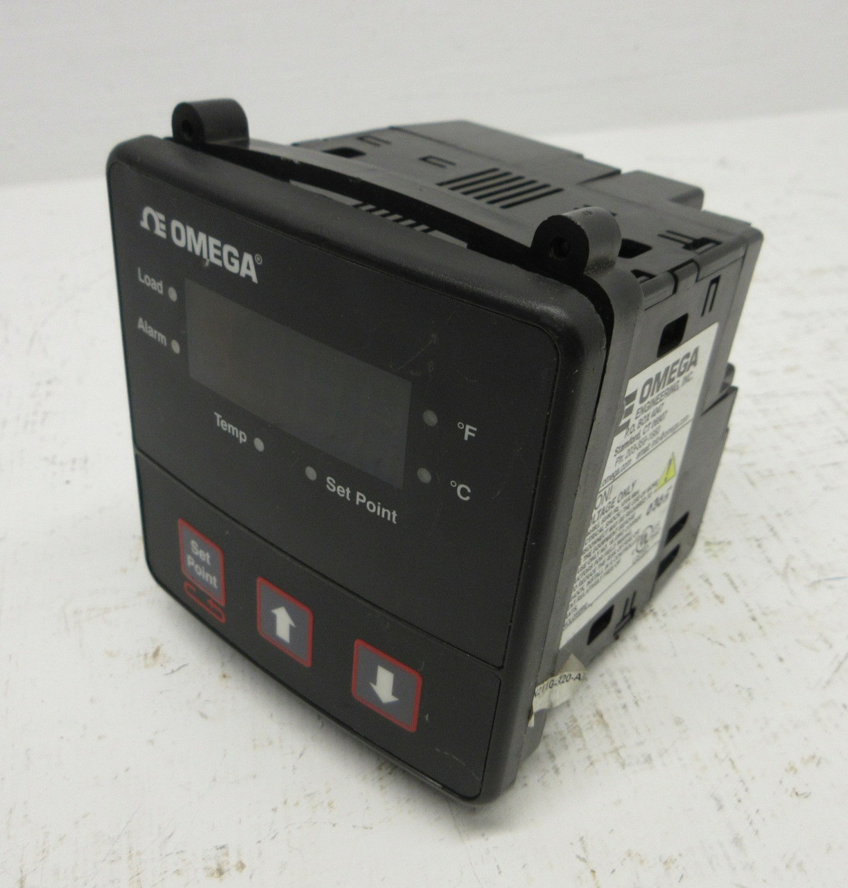 Image of Omega Engineering Inc CN2110-R20-AL Temperature Controller Panel Mount 120/240V