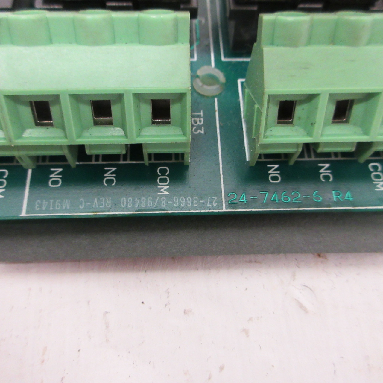Johnson Controls AS-RLY100 Relay Board 4 Switch 4 Relay Control Board Only (AH1541-1)