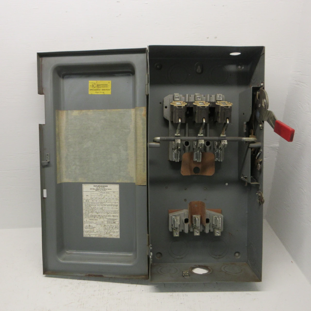 Cutler Hammer DH363 100 Amp 600VAC Fusible Heavy Duty Safety Switch Disconnect (AH1546-1)