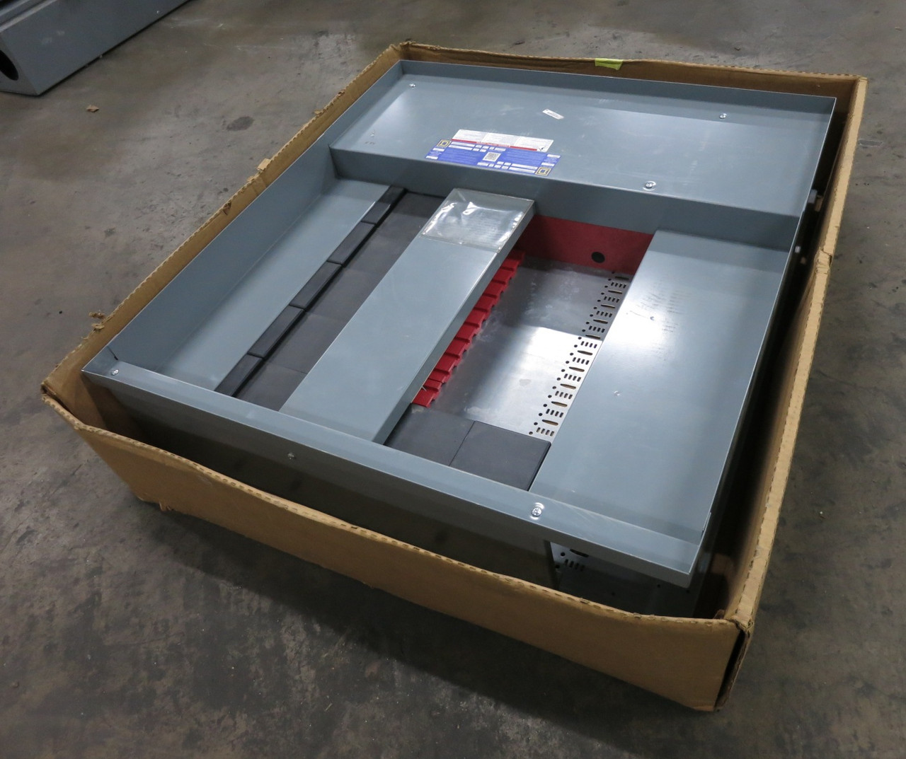 NEW Square D 400A HCP I-Line Panel Board Interior 480/277 V MLO 3PH 4W 400 Amp (DW8483-1)