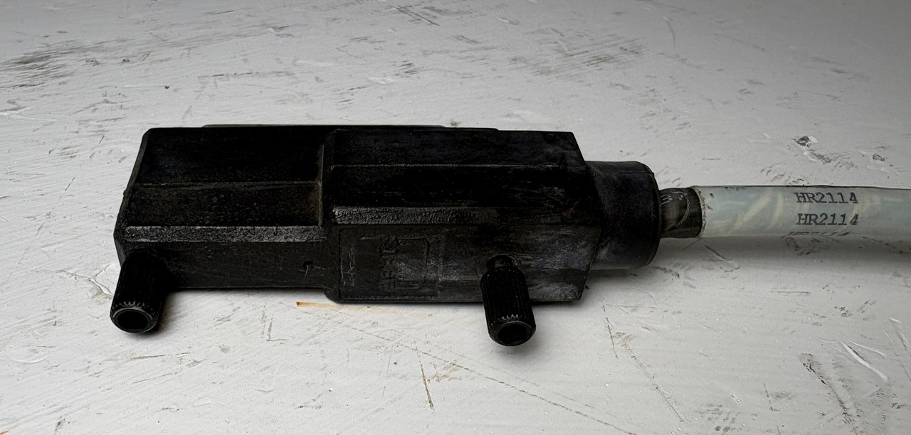 Foxboro P0916FK Rev C 18.5ft Cable Controller Type 4 0330 V1285 18.5' HR2114 (EM5989-20)
