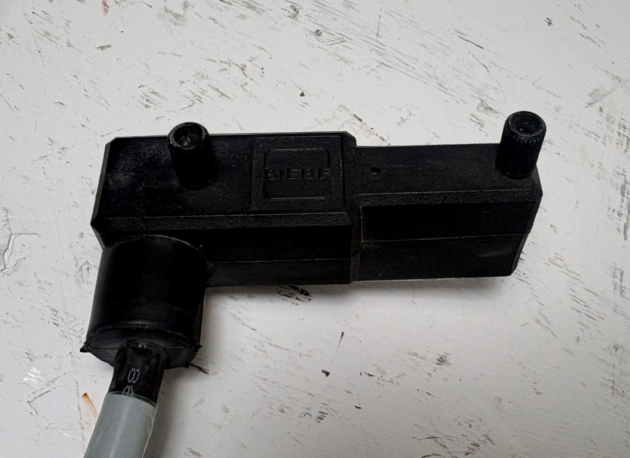 Foxboro P0916FK Rev C 18.5ft Cable Controller Type 4 0330 V1285 18.5' HR2114 (EM5989-20)