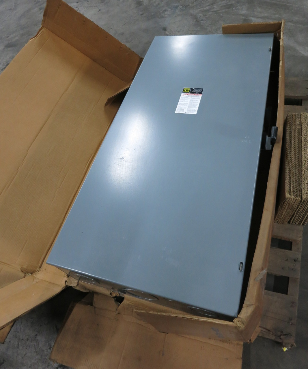 Image of NEW Square D D326N 600A 240V Fusible Safety Switch Disconnect D326-N 600 Amp E03