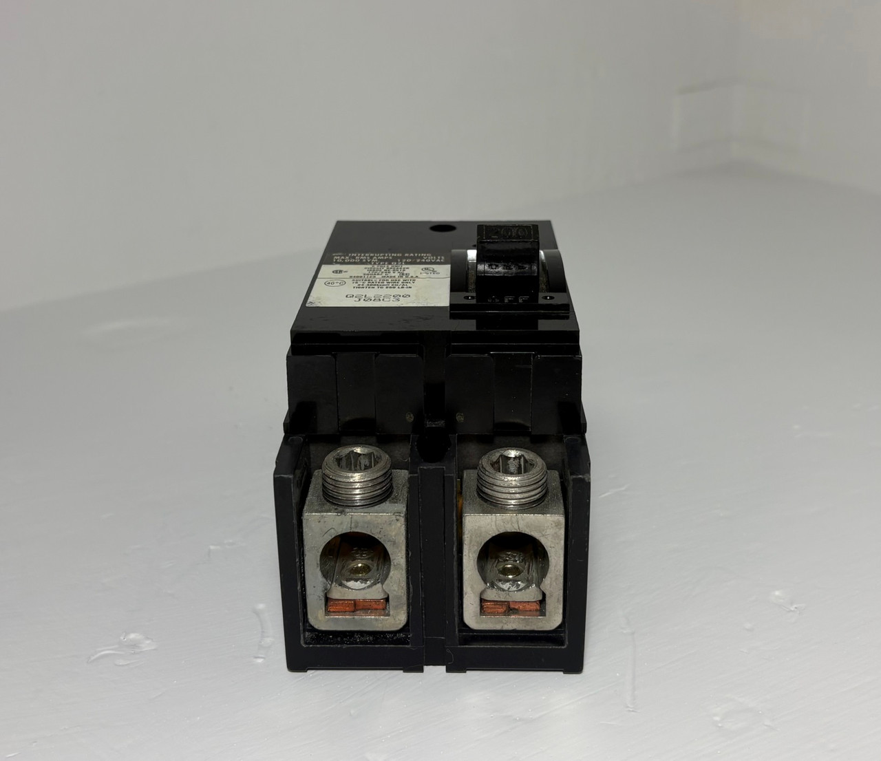 Square D Q2L2200 200A 2 Pole Circuit Breaker 120/240V Type Q2L 2P 200 Amp (EM5993-1)