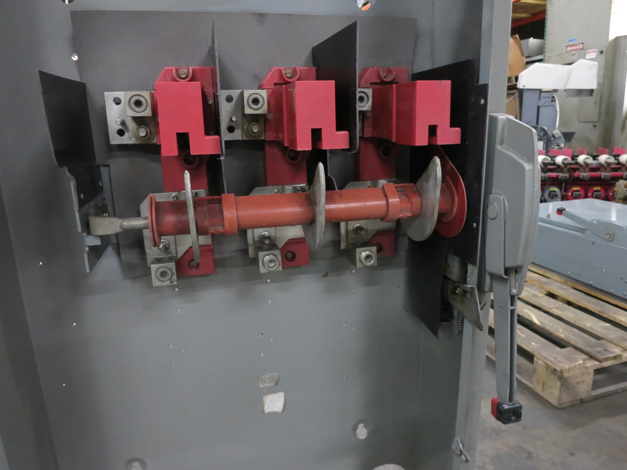 Square D HU365 400A 600V Non-Fusible Safety Switch Disconnect 400 Amp HU-365 (DW8508-1)
