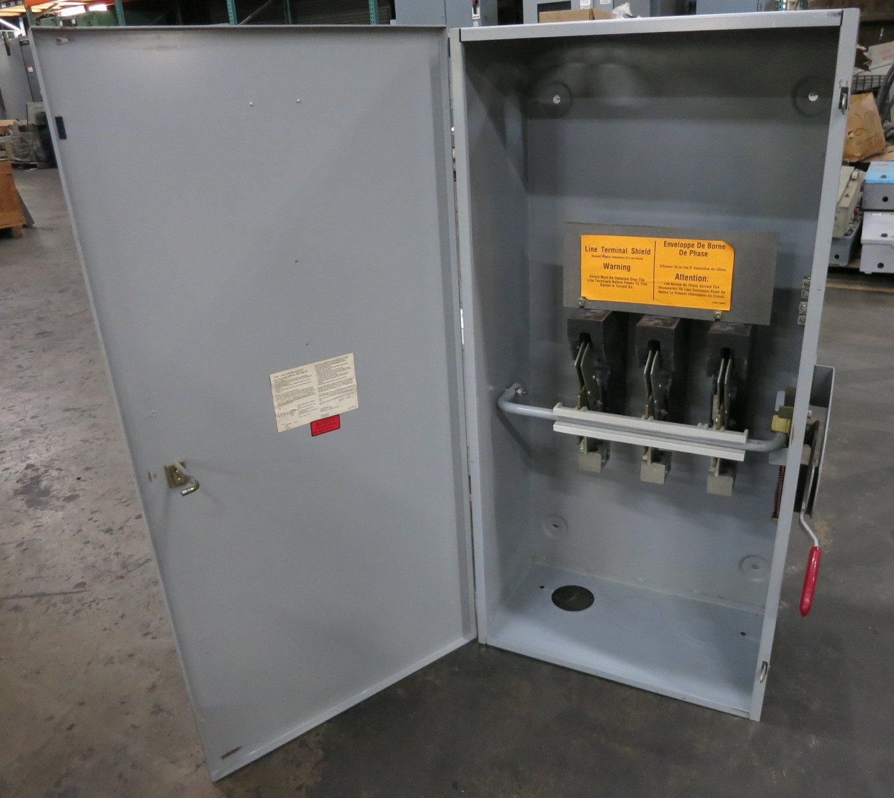 Challenger HD365NFC 400A 600V Non-Fusible Safety Switch Disconnect 400 Amp (DW8516-2)