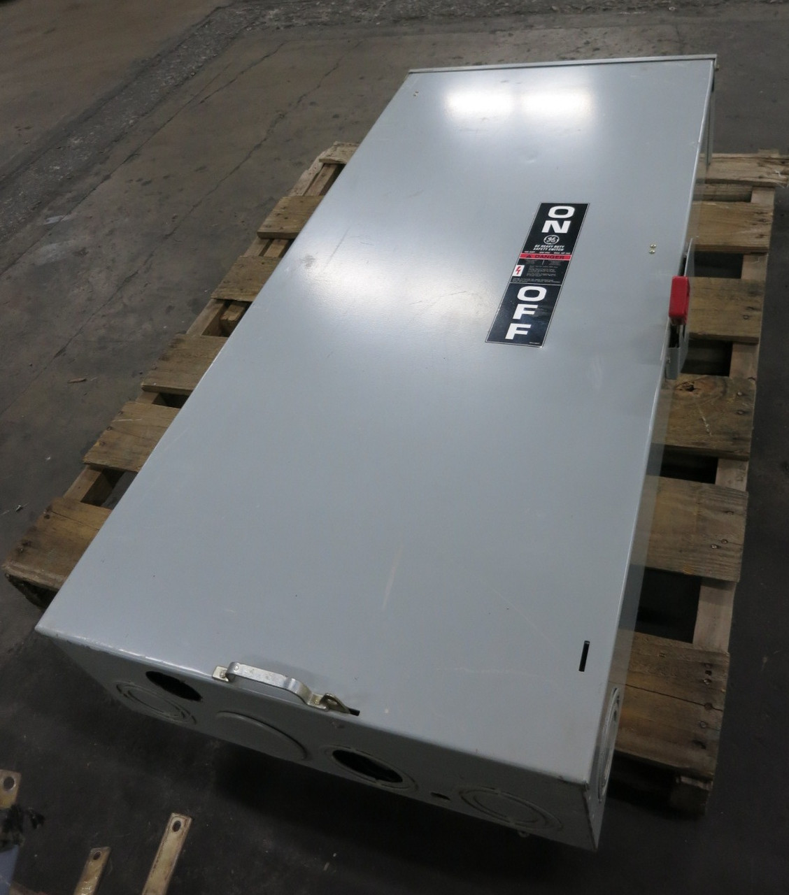 GE THN3365R 400A 600V Non-Fusible Heavy Duty Safety Switch Disconnect 400 Amp 3R (DW8519-1)