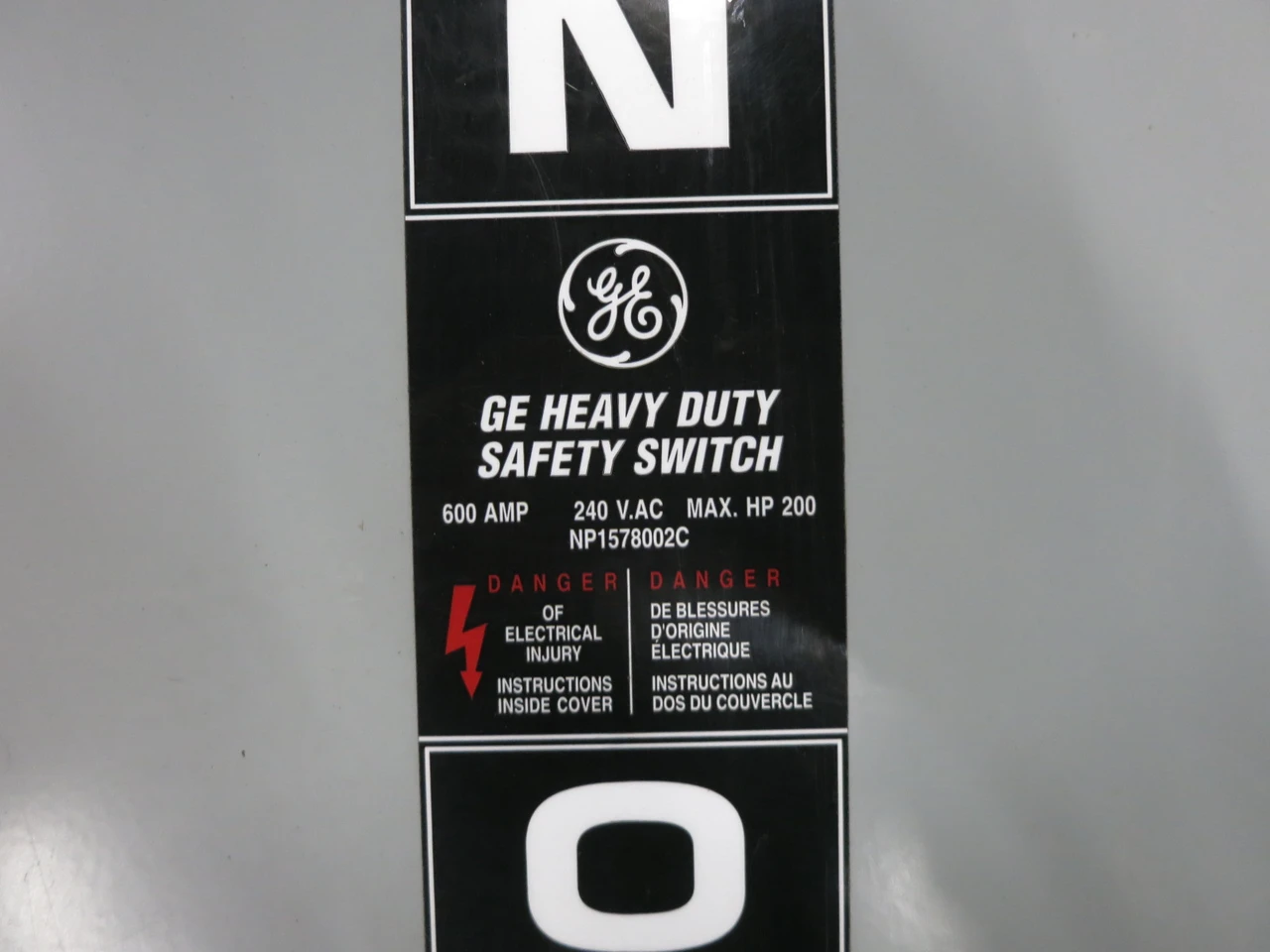 GE TH3326 600A 240V Fusible Heavy Duty Safety Switch Disconnect 600 Amp Mod 11 (DW8518-1)