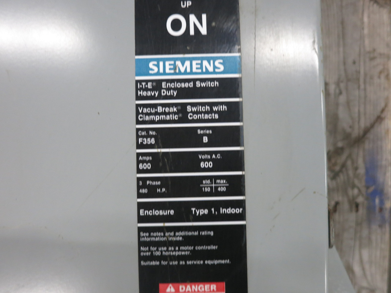 Siemens F356 600A 600V Heavy Duty Fusible Safety Switch Disconnect 600 Amp ITE (DW8522-1)