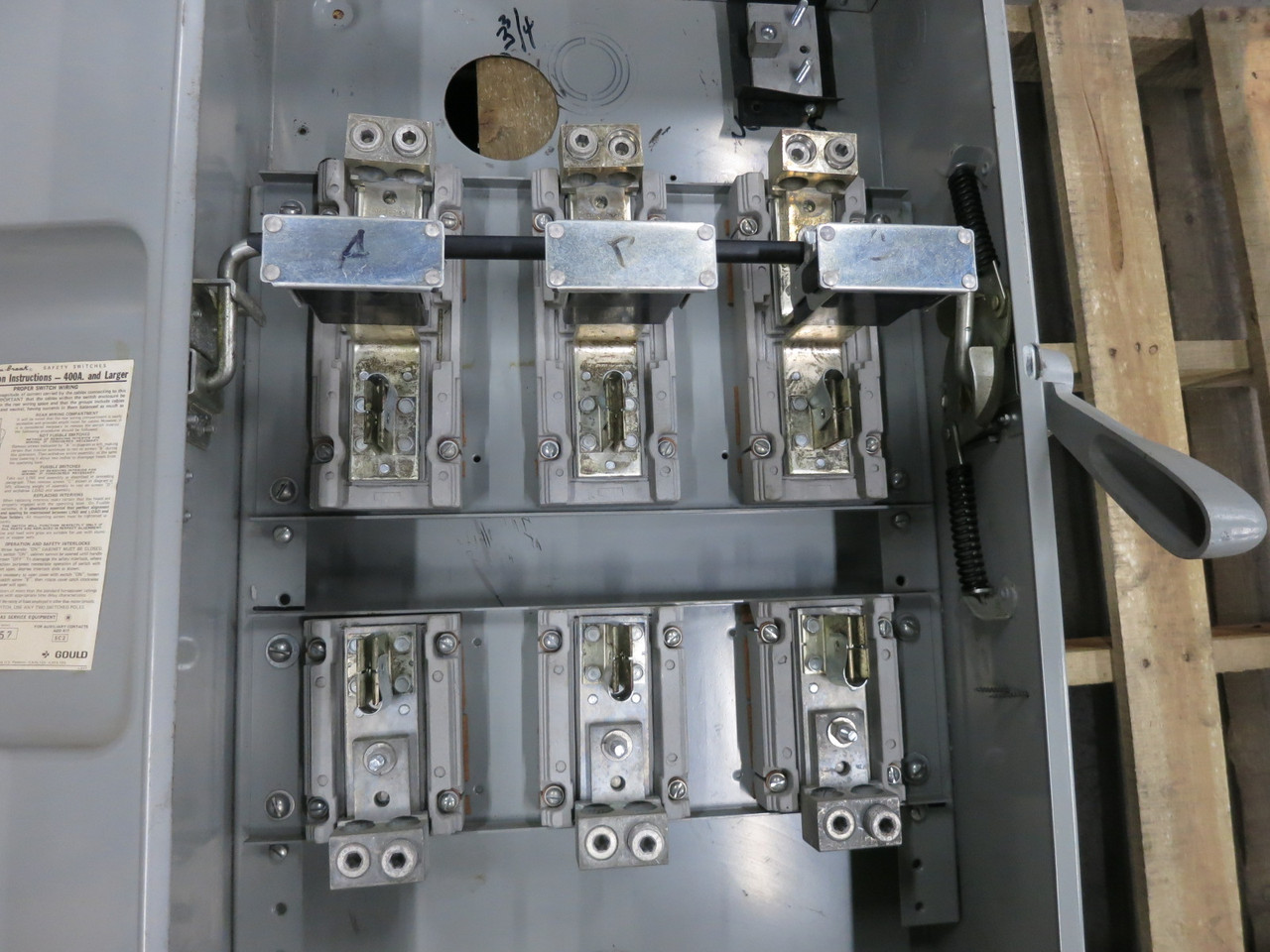 ITE SN425 400A 240V Fusible Safety Switch Disconnect 3PH 400 Amp 240 VAC Gould (DW8521-1)