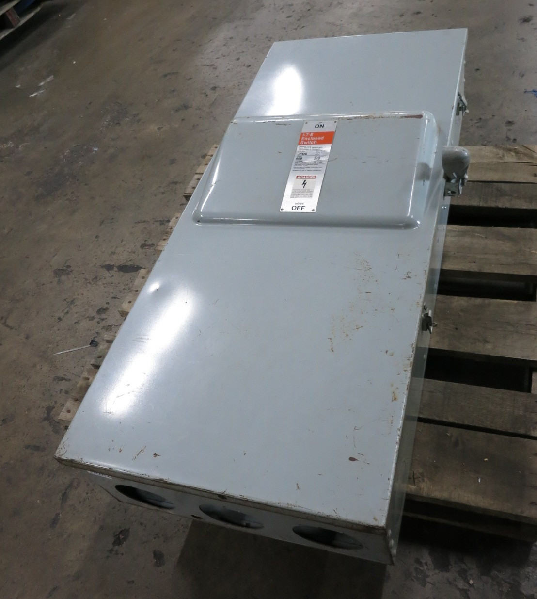 Image of ITE JF326 600A 240V Fusible Safety Switch Disconnect 3PH 600 Amp 240 VAC Gould