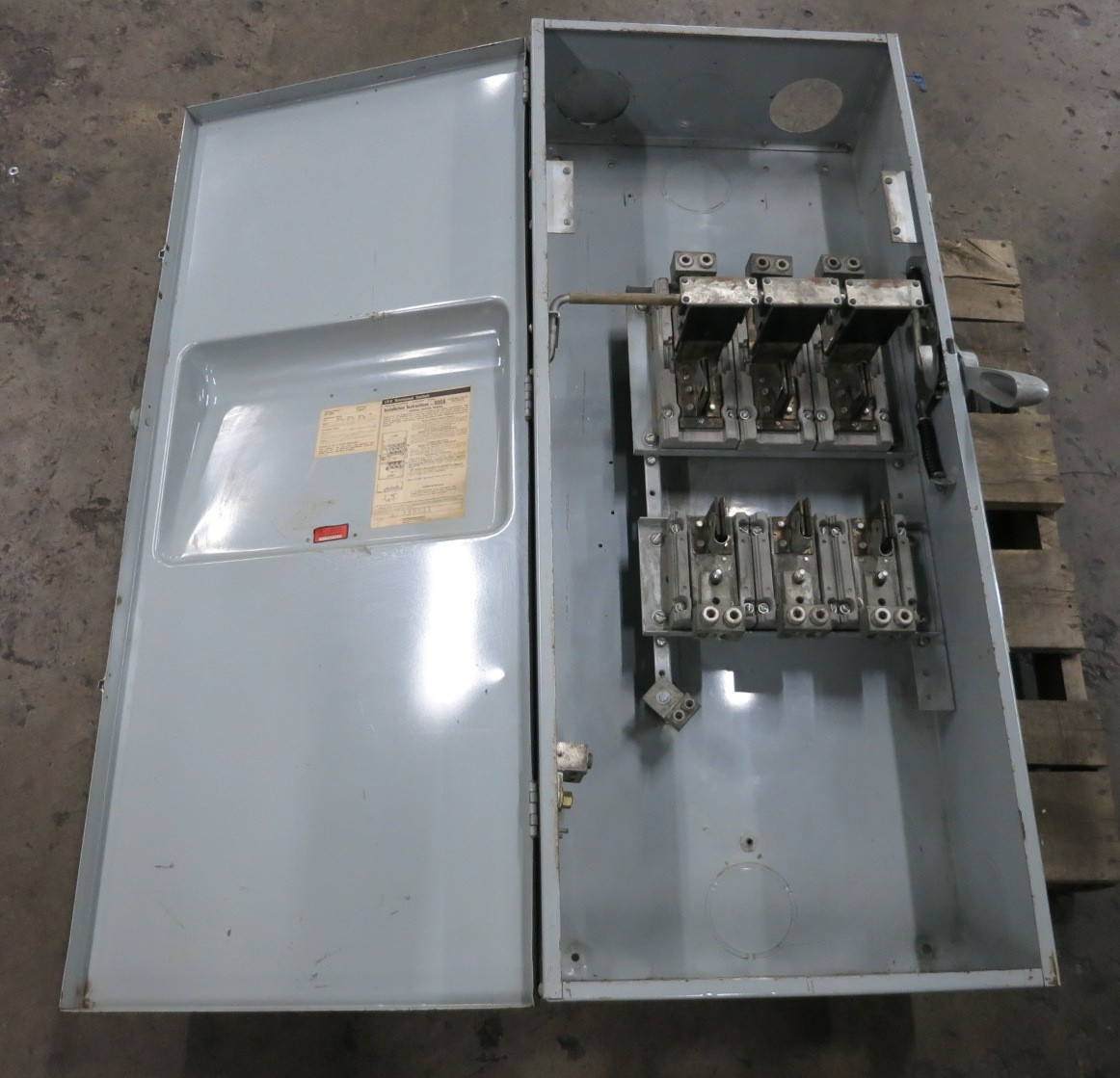 ITE JF326 600A 240V Fusible Safety Switch Disconnect 3PH 600 Amp 240 VAC Gould (DW8524-1)
