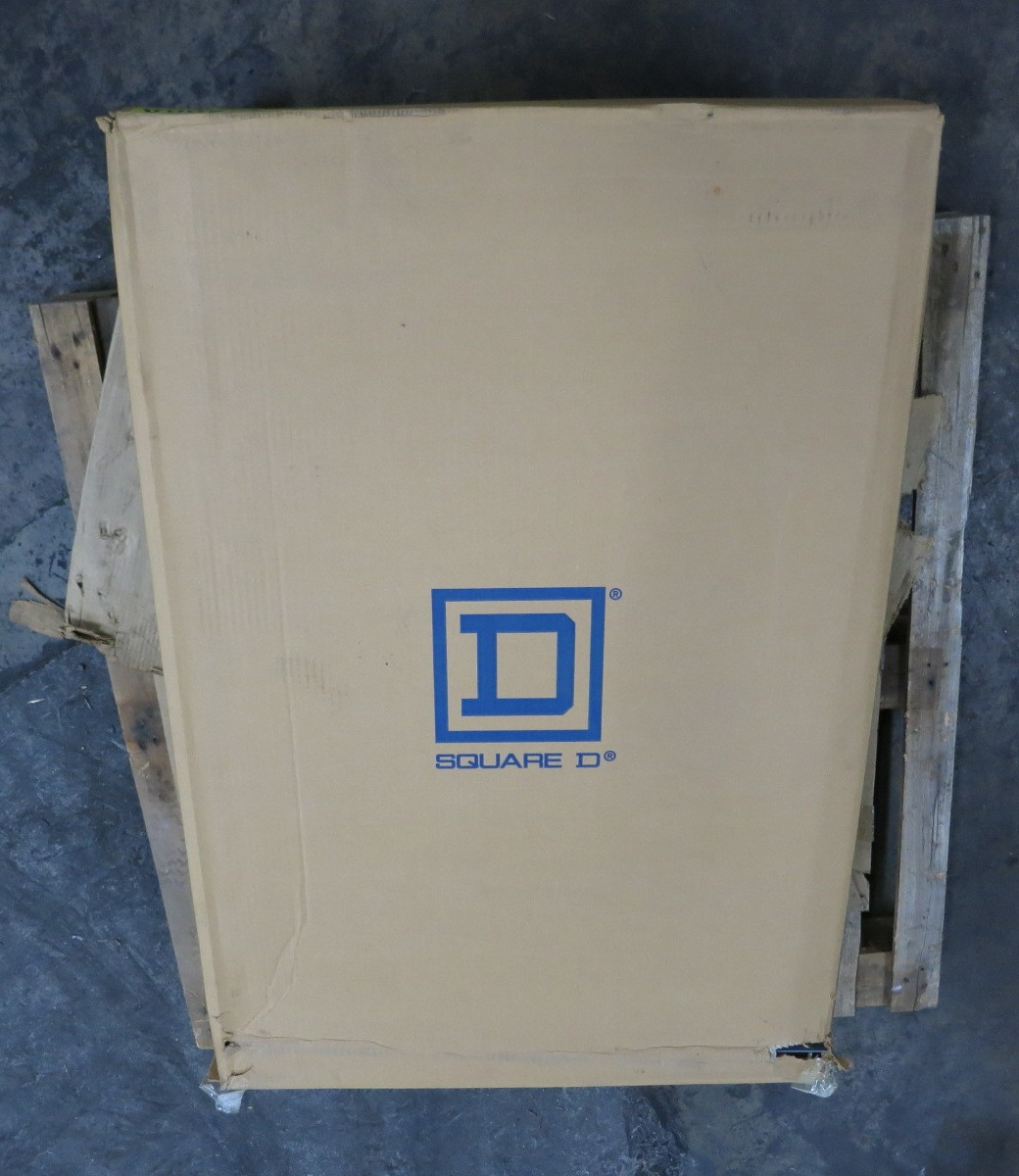 NEW Square D 82355R 400A 240V Double Throw Manual Transfer Switch 400 Amp 3R A01 (DW8542-1)