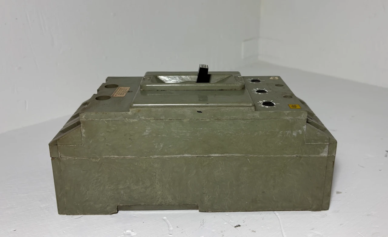 FPE HFJ631225 225A AB Circuit Breaker HFJ 600V 3P Federal Pacific 225 Amp (EM5996-1)