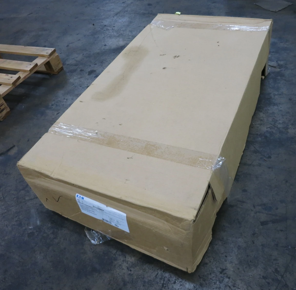 NEW Eaton DH325NRK 400A 240V Fusible Safety Switch Disconnect 400 Amp DH325 3R (DW8544-3)