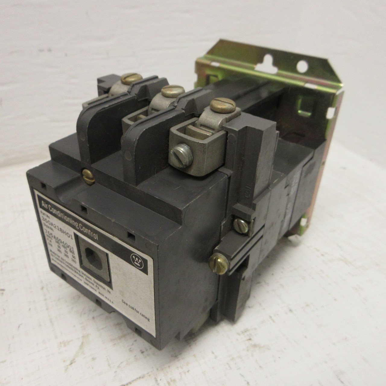 3rd Image of AH1579