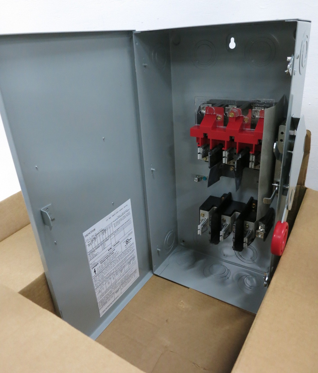 NEW Eaton DH363FGK 100A 600V Fusible Safety Switch Disconnect 100 Amp 480V (DW8550-4)
