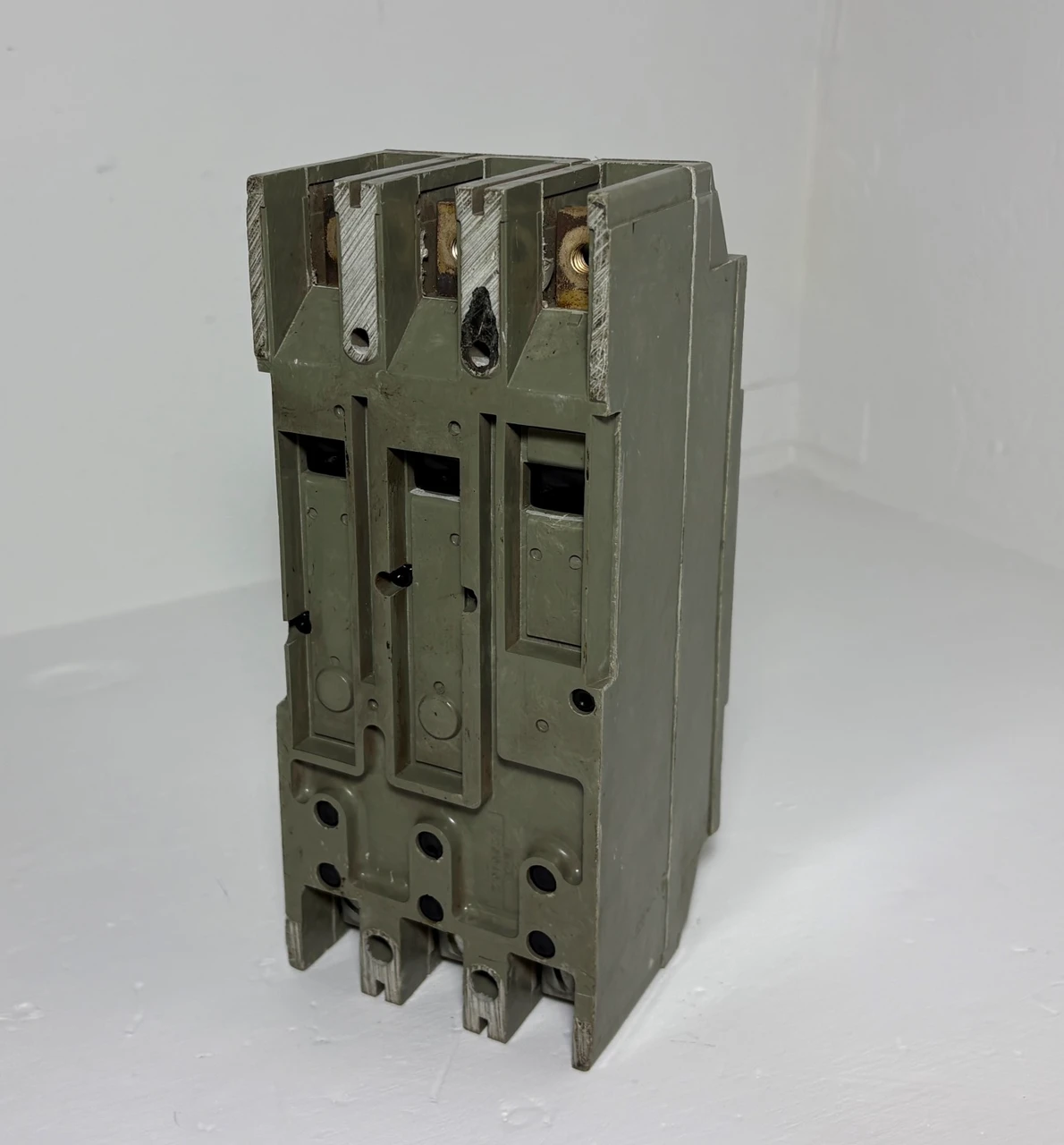 FPE HFJ631200 200A AB Circuit Breaker HFJ 600V 3P Federal Pacific 200 Amp (EM5997-6)