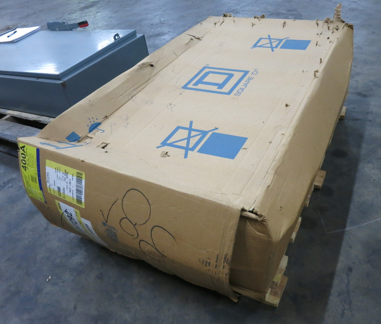 Image of NEW Square D H225N 400A 240V Fusible Safety Switch Disconnect 1PH 2P 400 Amp E04
