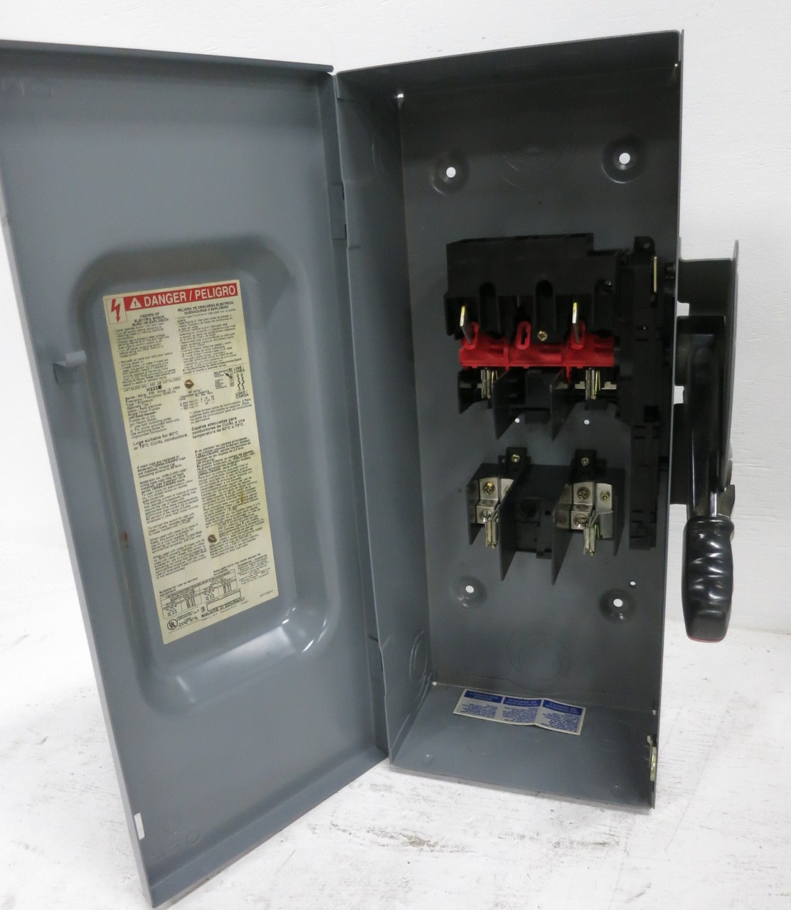 NEW Square D H223 100A 240V Fusible Safety Switch Disconnect 100 Amp 1PH 2P F05 (DW8559-1)
